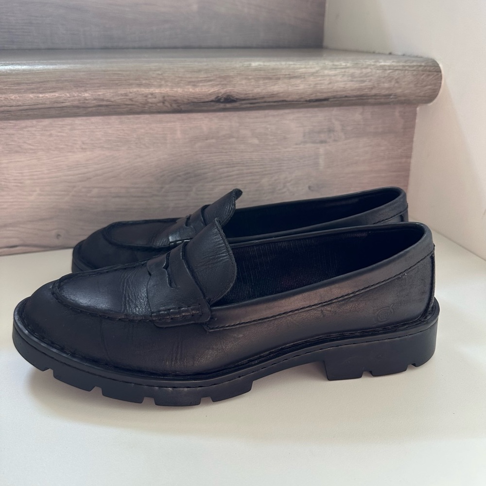 Born Loafers Slip on Shoes size 7.5. Fits like a size 8. Reposting these.